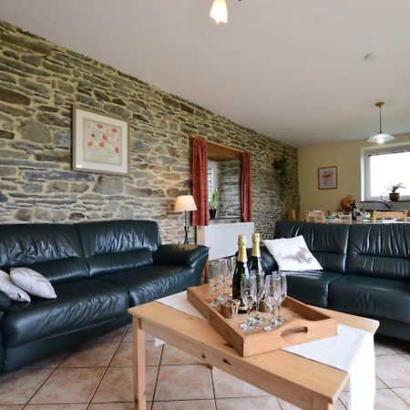 Comfortable Cottage In Neufmoulin With Meadow View Уфализ Екстериор снимка
