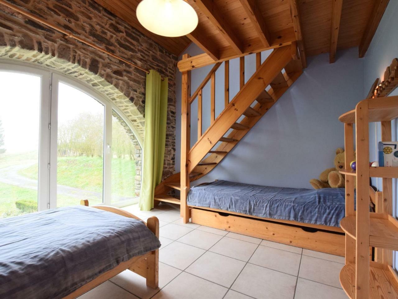 Comfortable Cottage In Neufmoulin With Meadow View Уфализ Екстериор снимка