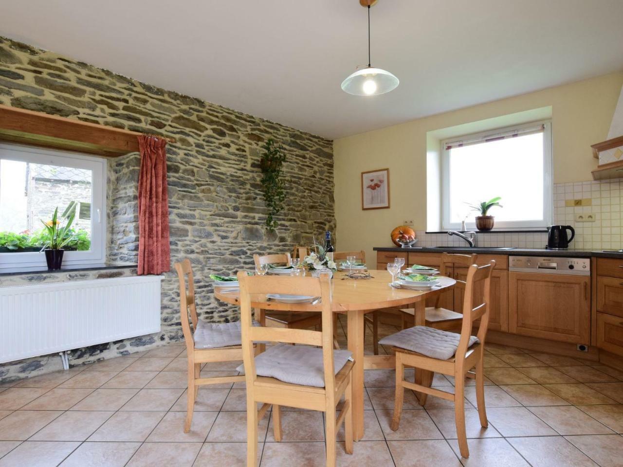 Comfortable Cottage In Neufmoulin With Meadow View Уфализ Екстериор снимка